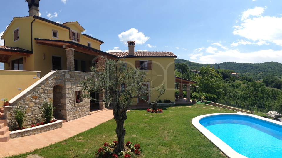 House, 300 m2, For Sale, Pazin