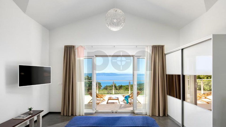 House, 350 m2, For Sale, Labin