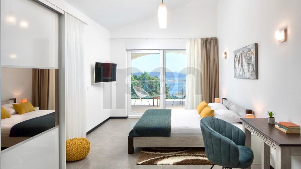 House, 350 m2, For Sale, Labin