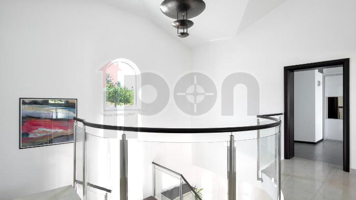 House, 350 m2, For Sale, Labin