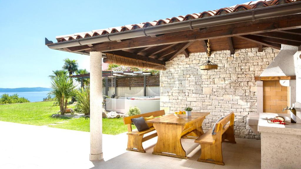 House, 350 m2, For Sale, Labin