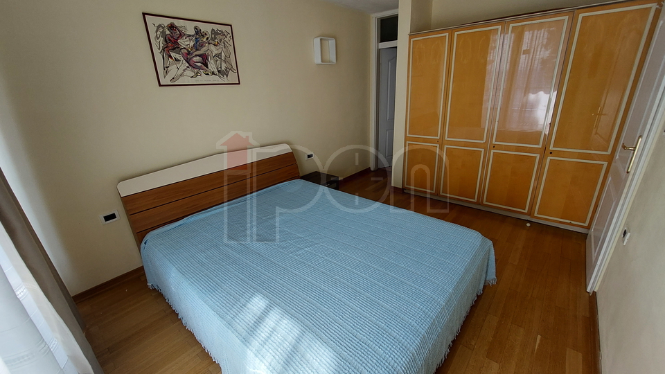 Ičići, lijepi apartman u neposrednoj blizini javne plaže i šetnice, iznajmljujemo!