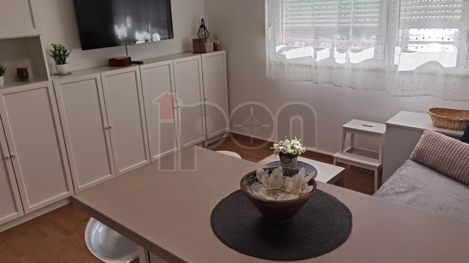 Stanovanje&comma; 25 m2&comma; Najem&comma; Rijeka - Podmurvice