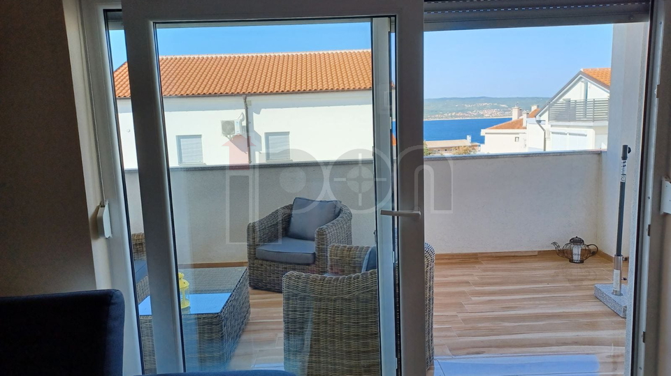 Crikvenica, novi 2s+db, veliki balkon sa pogledom na more