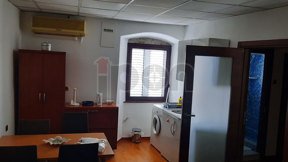 Centar, stan za ljetni najam