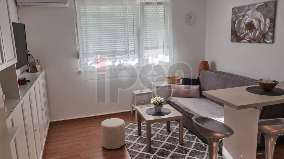 Stanovanje&comma; 25 m2&comma; Najem&comma; Rijeka - Podmurvice