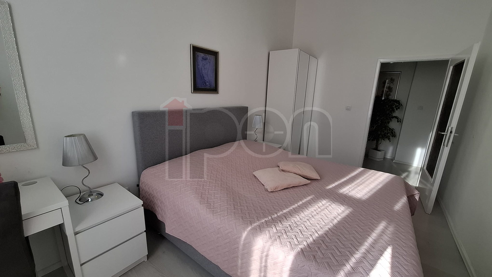 Rijeka, Centar, moderno uređeni stan za najam, niži kat, dobra lokacija!