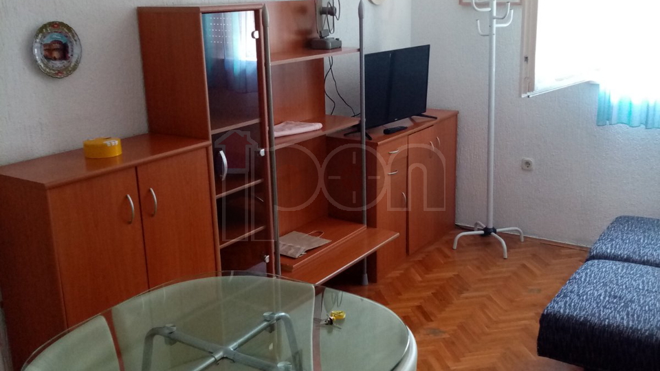 Zamet, garsonjera na dobroj lokaciji