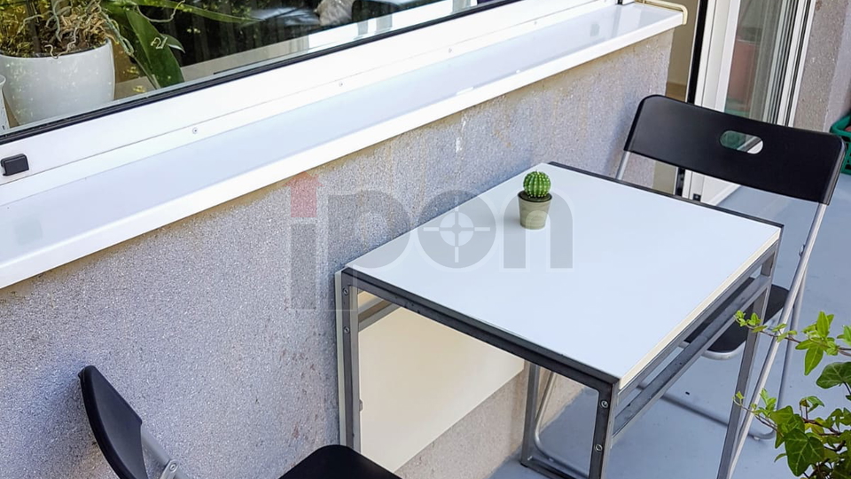 Риека-Белведер, отличный двухкомнатный апартамент с гостиной-столовой, 68 м2, балкон