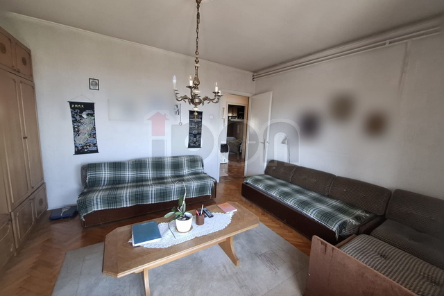 Krnjevo, stan sa balkonom i panoramskim pogledom na more