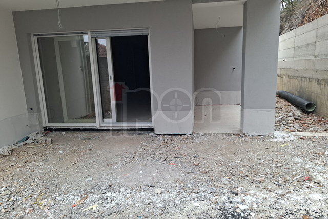 G.Drenova, novogradnja, 1s+db sa terasom i okućnicom