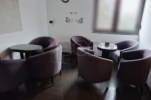 Krnjevo, prodaje se uhodani caffe bar sa inventarom