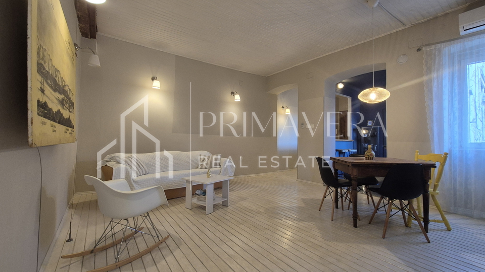 Poluotok, a charming two bedroom apartment, completely furnished, 67 m2
