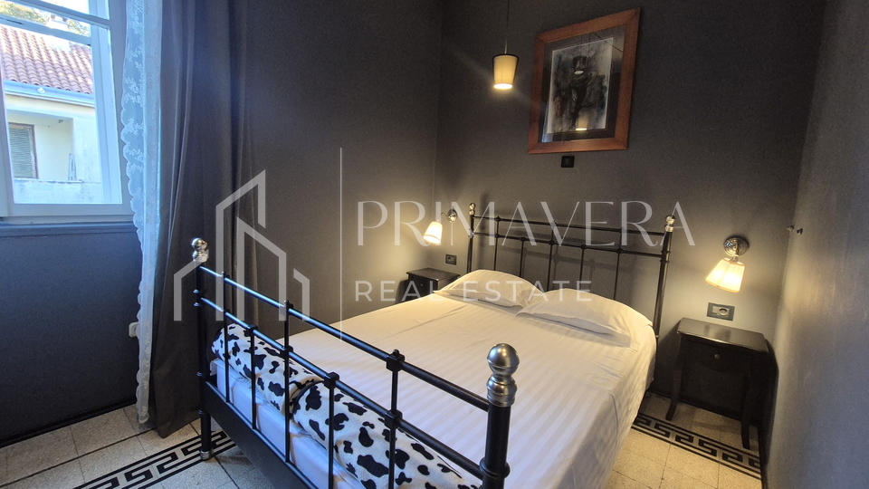 Poluotok, a charming two bedroom apartment, completely furnished, 67 m2