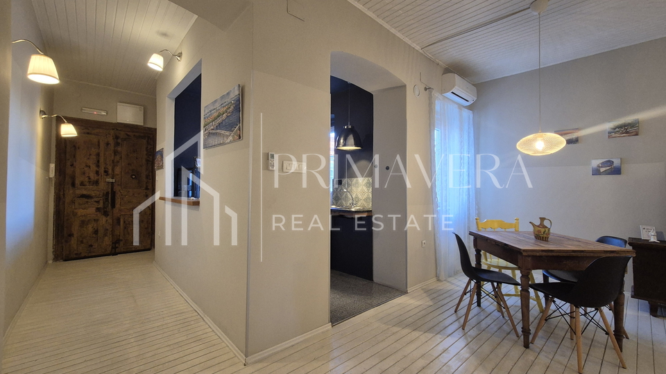 Poluotok, a charming two bedroom apartment, completely furnished, 67 m2