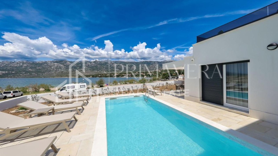 Rovanjska, a beautiful new villa first row to the sea