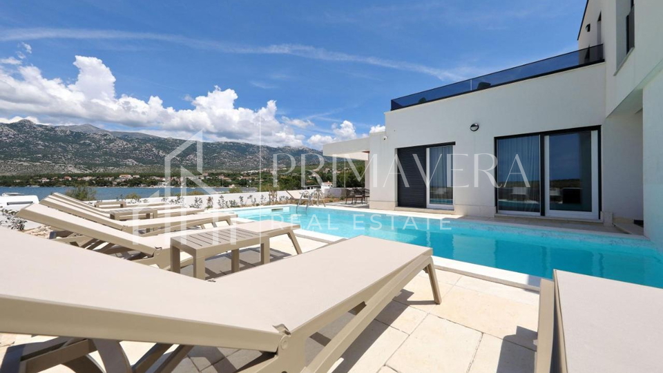 Rovanjska, a beautiful new villa first row to the sea