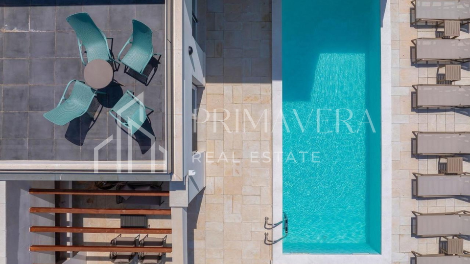 Rovanjska, a beautiful new villa first row to the sea