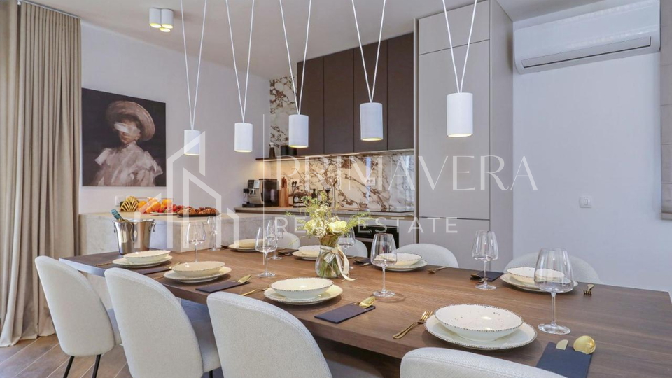 Rovanjska, a beautiful new villa first row to the sea