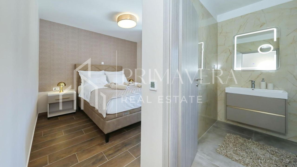 Rovanjska, a beautiful new villa first row to the sea