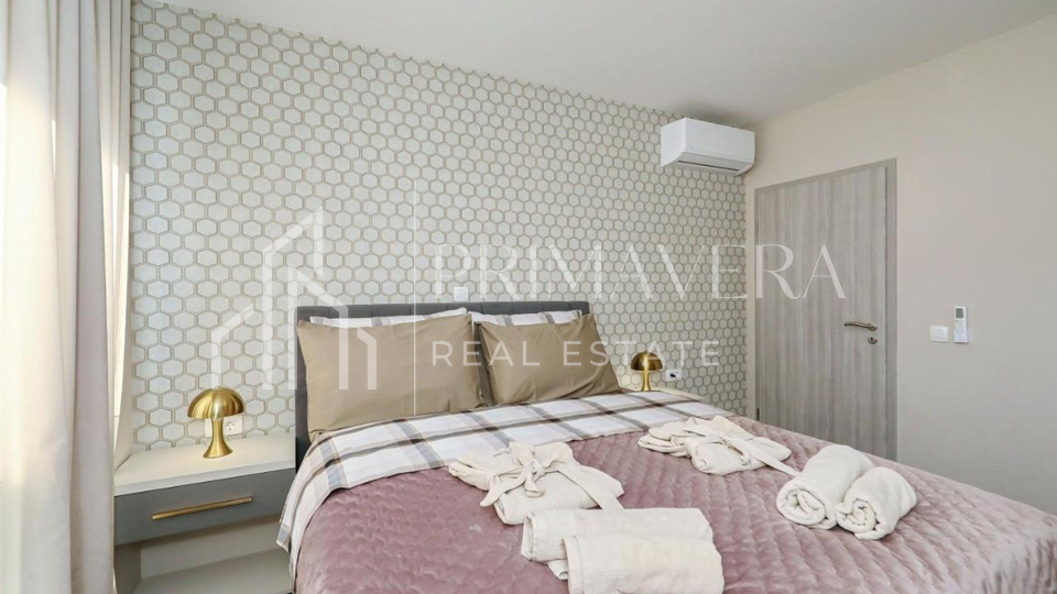 Rovanjska, a beautiful new villa first row to the sea