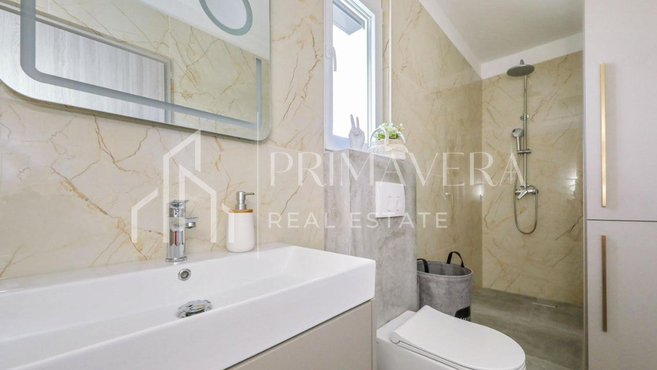 Rovanjska, a beautiful new villa first row to the sea