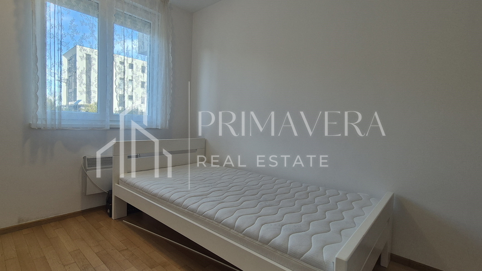 Višnjik, a two bedroom apartment, new building, completely furnished!