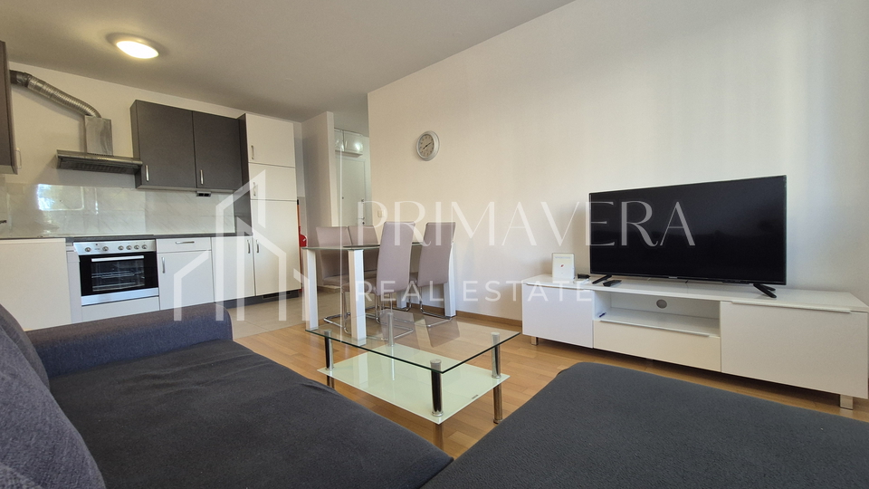 Višnjik, a two bedroom apartment, new building, completely furnished!