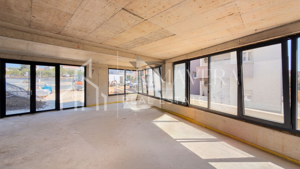 Commercial Property&comma; 102 m2&comma; For Sale&comma; Zadar - Belafu&zcaron;a