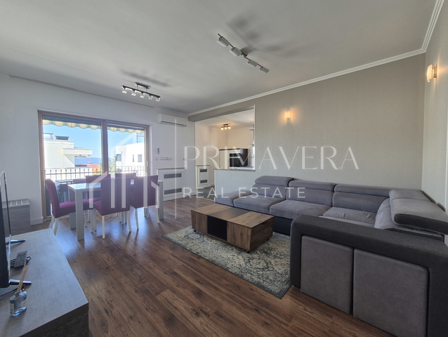 Zadar/Diklovac, dvosobni stan 81 m2, pogled na more