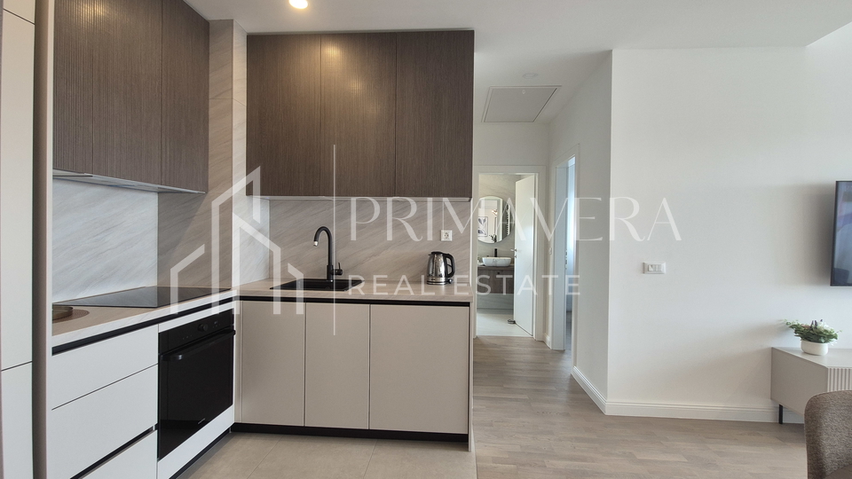 Borik, dvosobni stan s lijepim pogledom na more, 74 m2