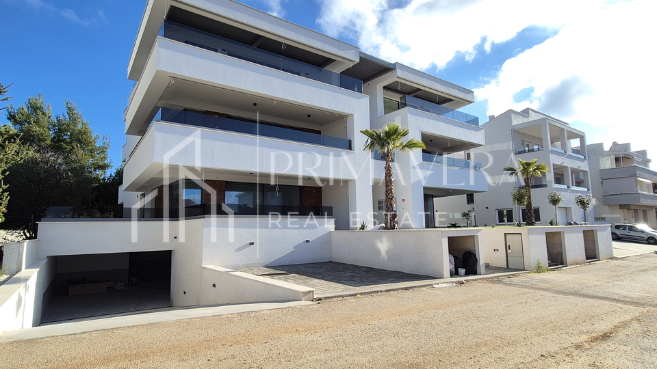 Zadar&sol;Diklo&comma; novogradnja&comma; luksuzan penthouse s krovnom terasom&comma; S6
