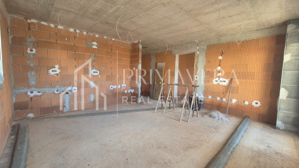 Zadar&sol;Crvene ku&cacute;e&comma; novogradnja&comma; dvosobni stan S2&comma; prizemlje&comma; vrt