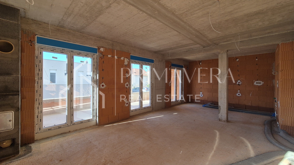 Zadar&sol;Crvene ku&cacute;e&comma; novogradnja&comma; dvosobni stan S2&comma; prizemlje&comma; vrt