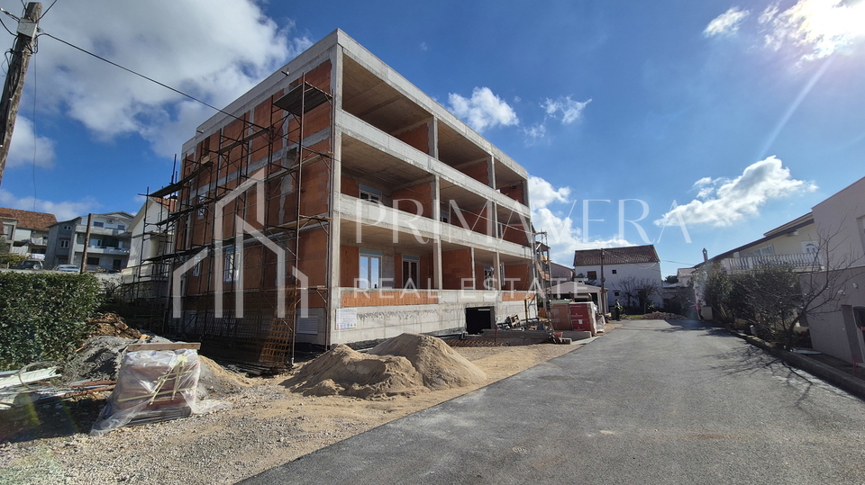 Zadar&sol;Crvene ku&cacute;e&comma; novogradnja&comma; jednosobni stan S1&comma; prizemlje