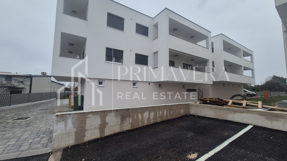 Zadar&sol;Bokanjac&comma; jednosobni stan za dugoro&ccaron;ni najam