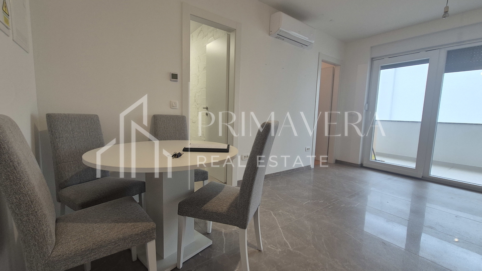 Zadar&sol;Bokanjac&comma; jednosobni stan za dugoro&ccaron;ni najam