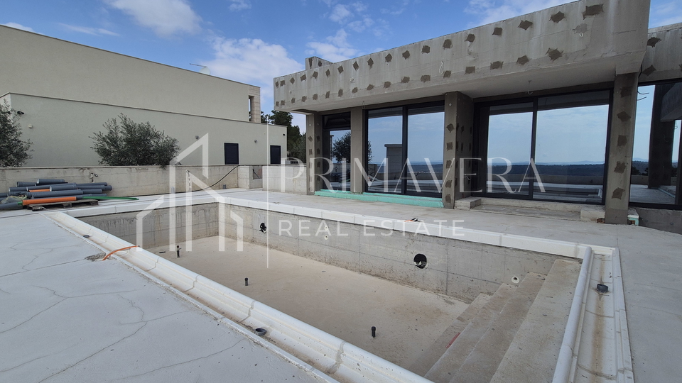 Luksuzna vila s bazenom i pogledom na more&comma; Podvr&scaron;je&comma; Ra&zcaron;anac