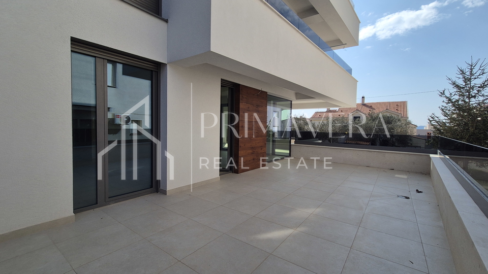 Zadar&sol;Diklo&comma; new building&comma; a luxury three bedroom apartment&comma; 1st floor&comma; S4