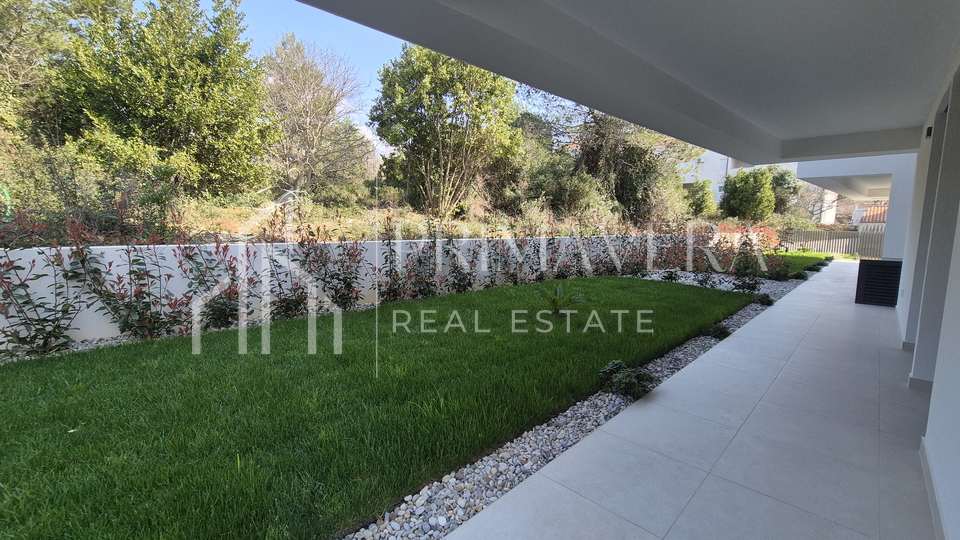 Zadar&sol;Diklo&comma; new building&comma; a luxury three bedroom apartment&comma; 1st floor&comma; S4