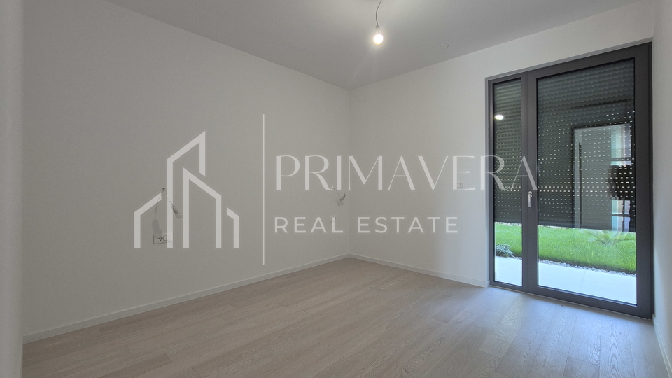 Zadar&sol;Diklo&comma; new building&comma; a luxury three bedroom apartment&comma; 1st floor&comma; S4