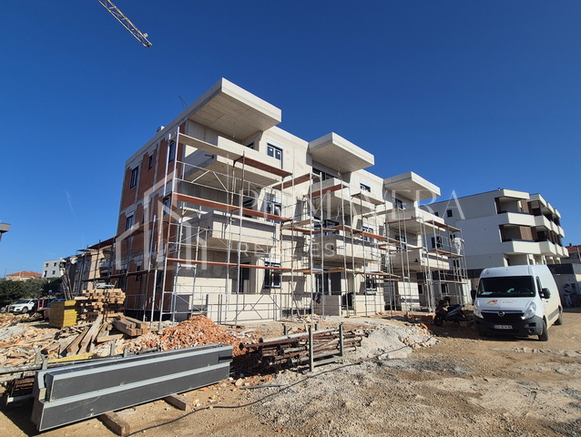 Zadar - Plovanija, novogradnja, jednosoban stan u prizemlju s vrtom, S2