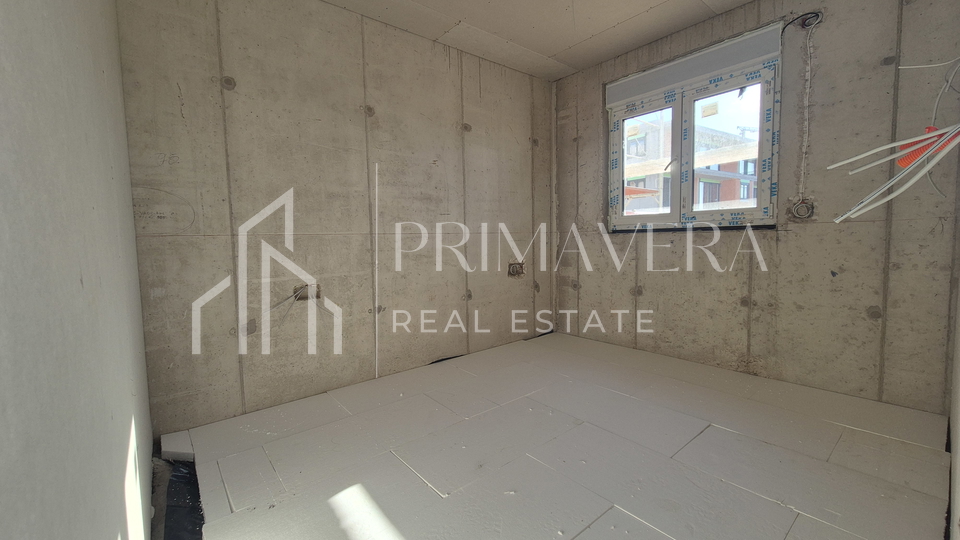 Zadar - Plovanija&comma; novogradnja&comma; jednosoban stan u prizemlju s vrtom&comma; S2