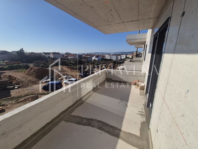 Zadar - Plovanija, novogradnja, trosoban stan na 2.katu, S8