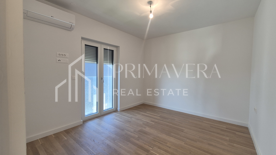 Zadar&sol;Diklo&comma; trosobni penthouse s krovnom terasom