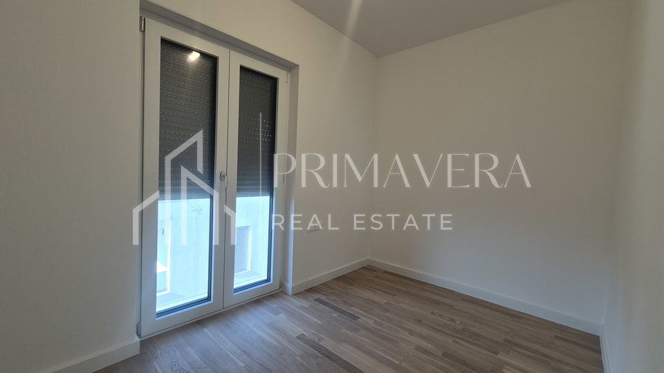 Zadar&sol;Diklo&comma; trosobni penthouse s krovnom terasom