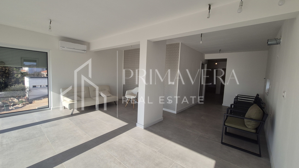 Zadar&sol;Diklo&comma; trosobni penthouse s krovnom terasom