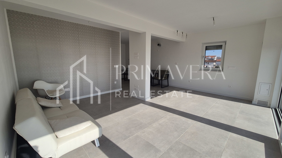 Zadar&sol;Diklo&comma; trosobni penthouse s krovnom terasom