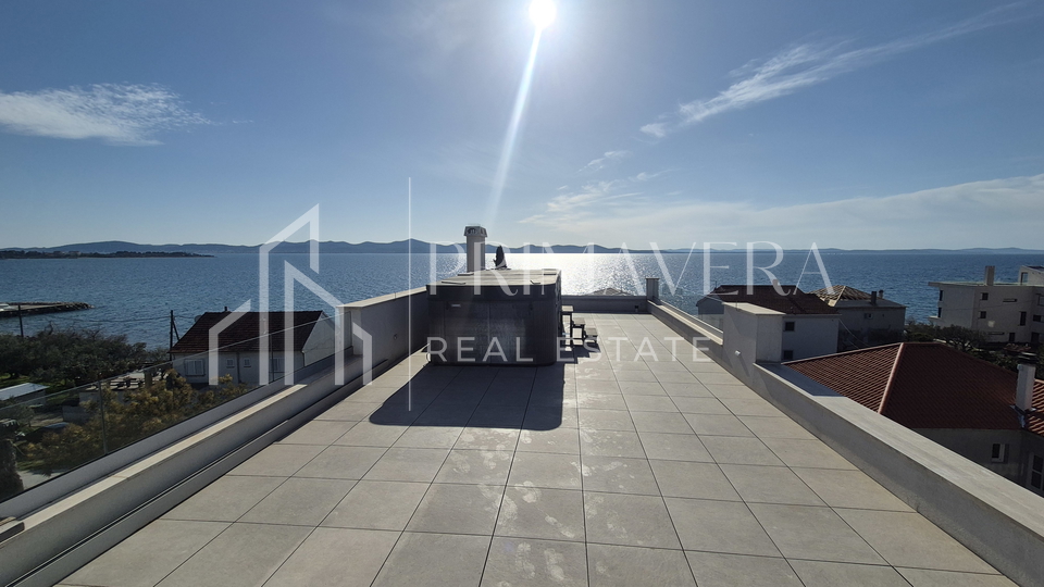 Zadar&sol;Diklo&comma; trosobni penthouse s krovnom terasom