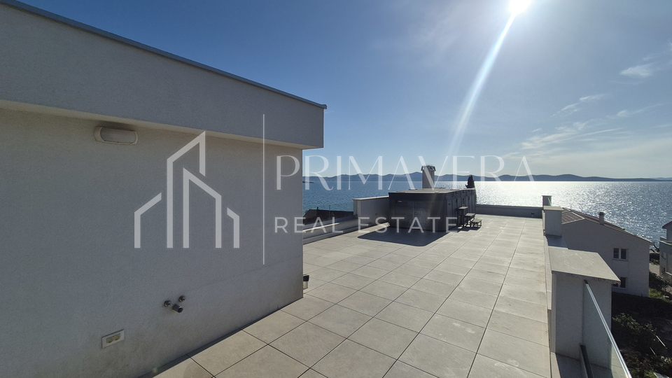 Zadar&sol;Diklo&comma; trosobni penthouse s krovnom terasom